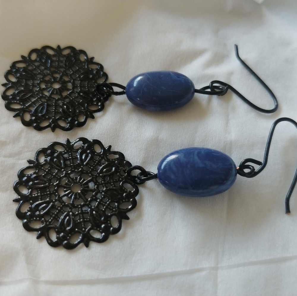 Black & Blue dangle earrings